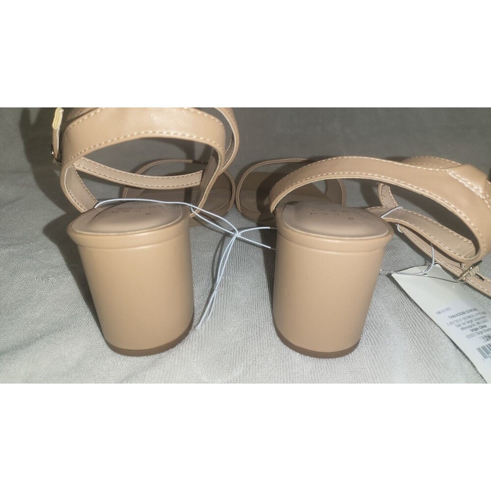 Elegant Tan Block Heel Sandals - Picture 3 of 3